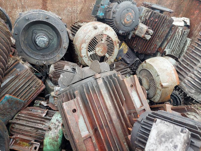 097 Cu - Elektro motory, trafa, cívky nad 300 kg 097 Cu - Elektro motory, trafa, cívky nad 300 kg