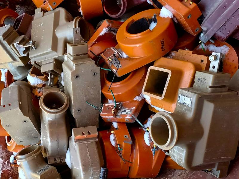 097 Cu - Elektro motory, trafa, cívky v plastu 097 Cu - Elektro motory, trafa, cívky v plastu