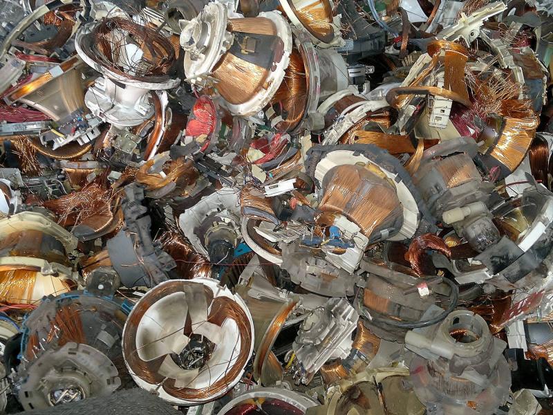 097 Cu - Elektro motory, trafa, cívky v plastu 097 Cu - Elektro motory, trafa, cívky v plastu