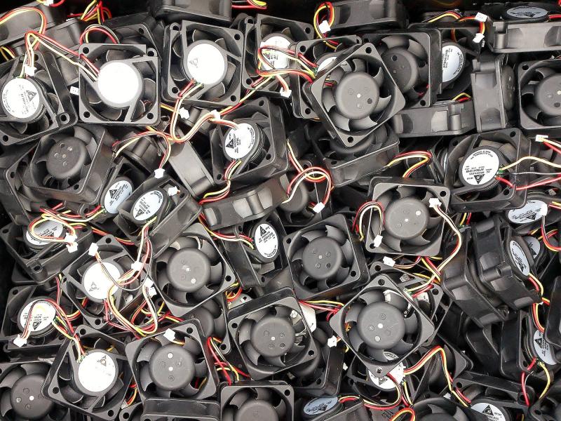 097 Cu - Elektro motory, trafa, cívky v plastu 097 Cu - Elektro motory, trafa, cívky v plastu