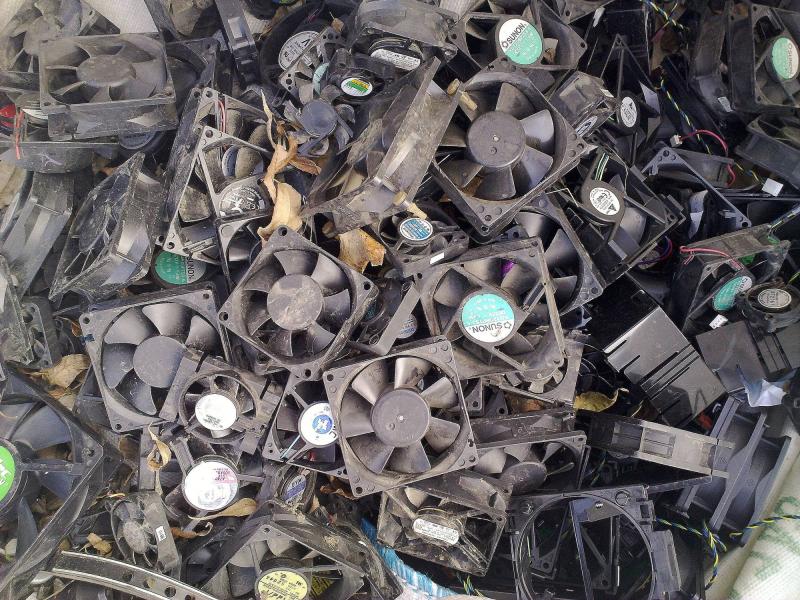 097 Cu - Elektro motory, trafa, cívky v plastu 097 Cu - Elektro motory, trafa, cívky v plastu