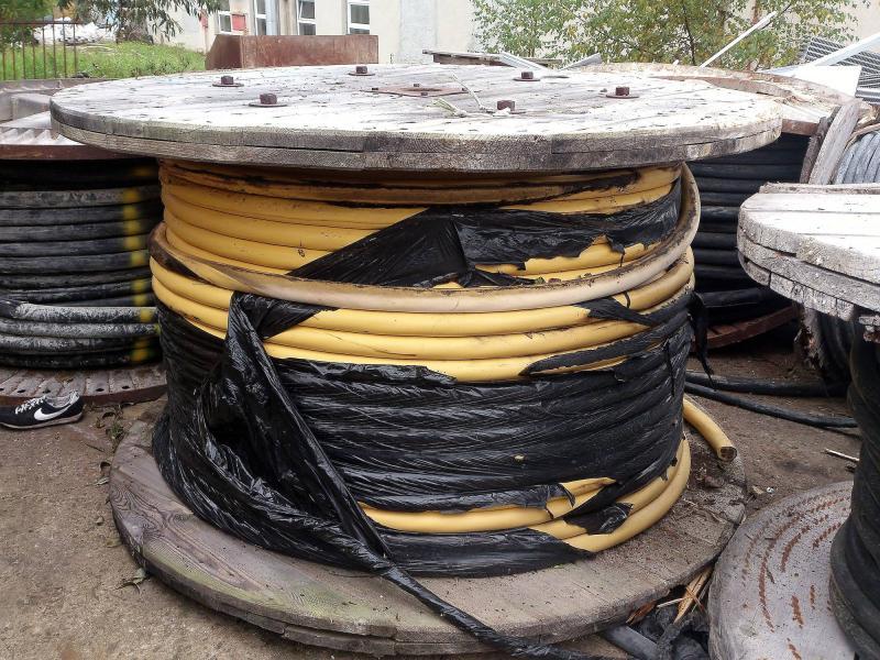 117 Cu vodič s izolací, kabel výcežilový očištěný 117 Cu vodič s izolací, kabel výcežilový očištěný