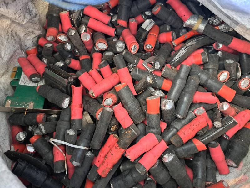 223 Al vodič s izolací, kabely mix, opředený 223 Al vodič s izolací, kabely mix, opředený