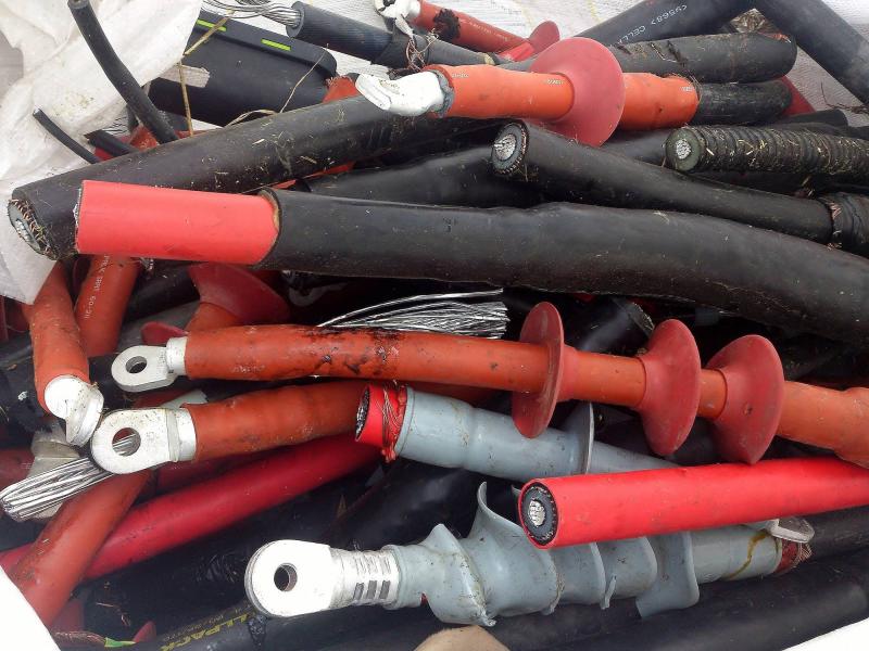 223 Al vodič s izolací, kabely mix, opředený 223 Al vodič s izolací, kabely mix, opředený