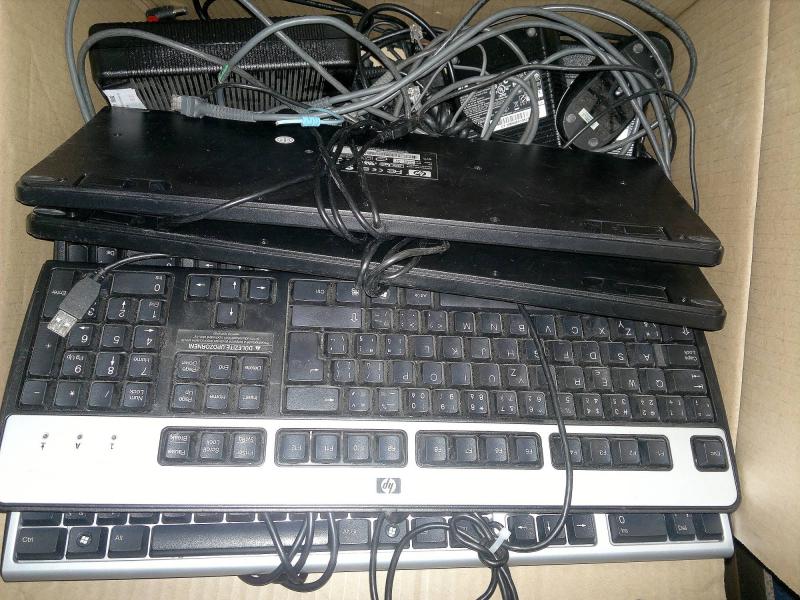 700 Elektrošrot, klávesnice, myši, ovladače 700 Elektrošrot, klávesnice, myši, ovladače