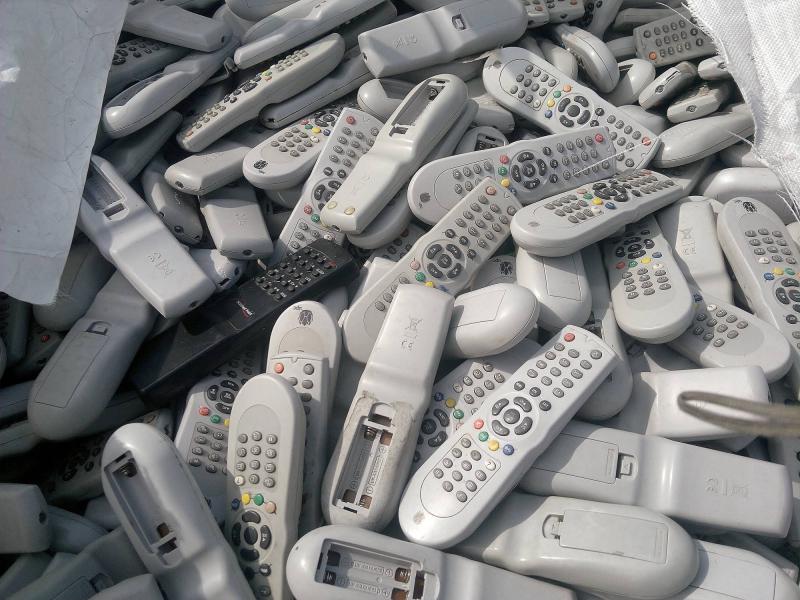700 Elektrošrot, klávesnice, myši, ovladače 700 Elektrošrot, klávesnice, myši, ovladače