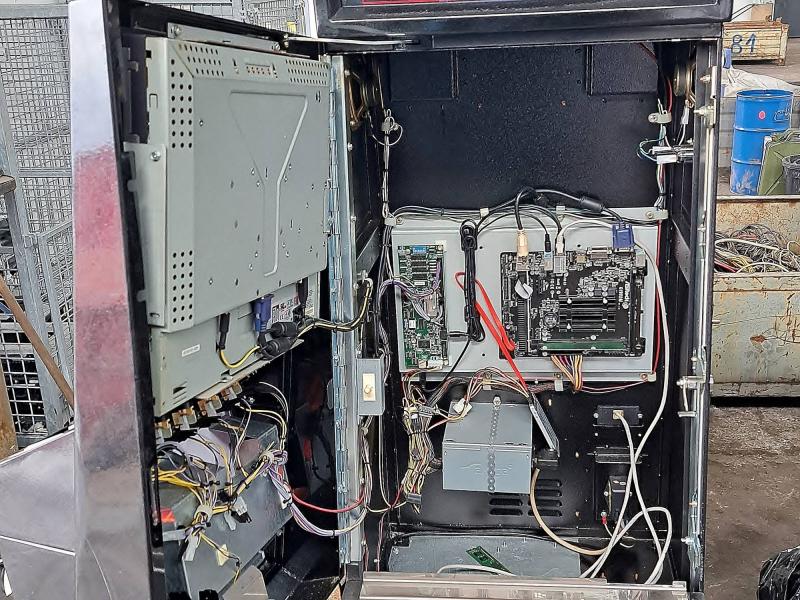 700 Elektrošrot, výherní, výdejní automaty, bankom 700 Elektrošrot, výherní, výdejní automaty, bankom