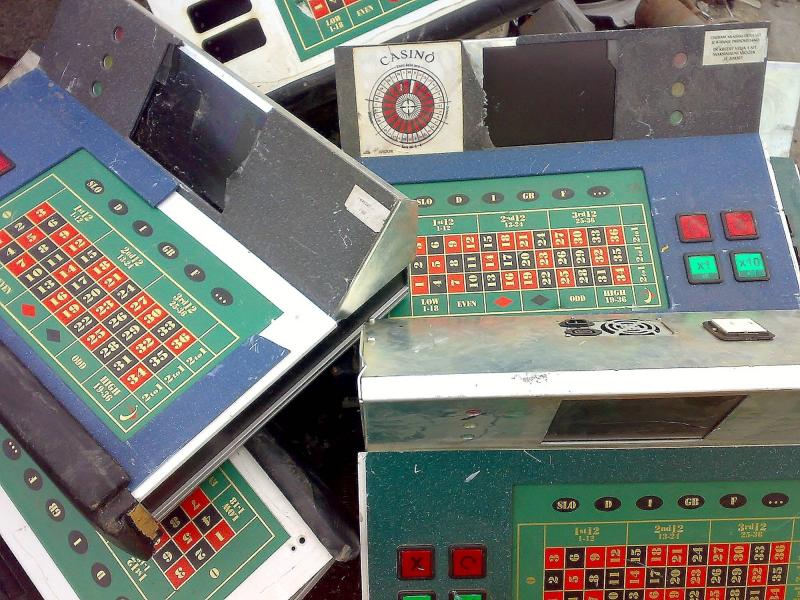 700 Elektrošrot, výherní, výdejní automaty, bankom 700 Elektrošrot, výherní, výdejní automaty, bankom