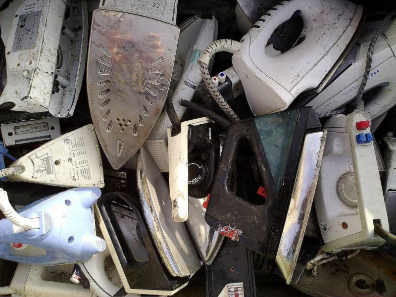 700 Elektrošrot, vysavače, šicí stroje 700 Elektrošrot, vysavače, šicí stroje