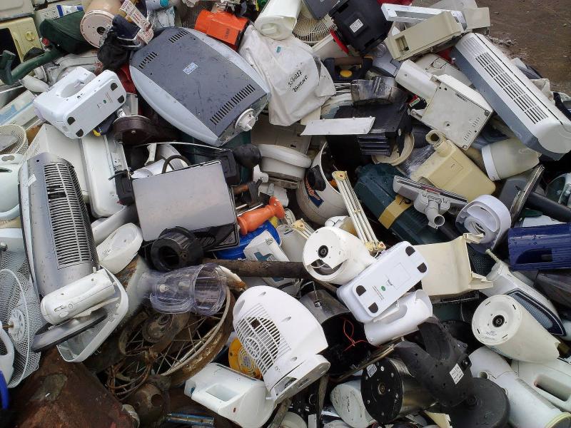 700 Elektrošrot, vysavače, šicí stroje 700 Elektrošrot, vysavače, šicí stroje