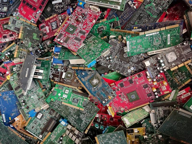 740 Rozšiřující karty, PCI, AGP, VESA 740 Rozšiřující karty, PCI, AGP, VESA